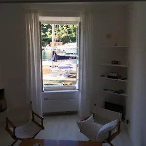Pieds Dans L'eau à Portofino